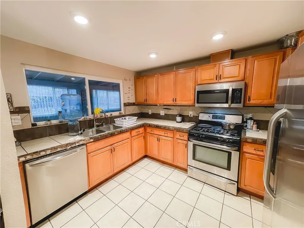 14839 Crofton Lane, Helendale, California 92342 home-pic-24